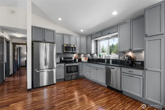 Love the cabinets- so elegant