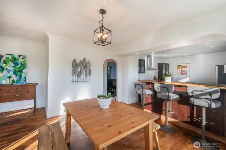 Darling arches throughout