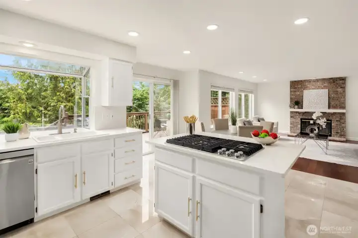 A wall of windows keeps this home nice and bright even on the dullest of days in PNW
