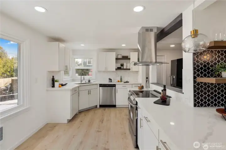 Lovely kitchen area!