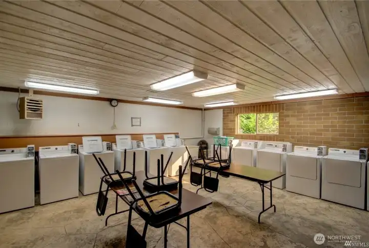 Laundromat Laundromat