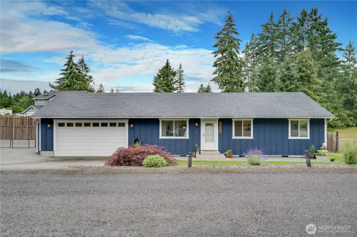 Move-In Ready Rambler with Room for All Your Toys! Move-In Ready Rambler with Room for All Your Toys!