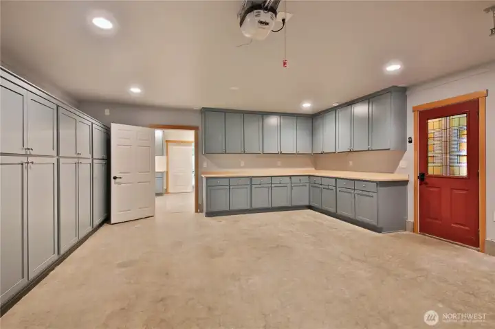 Extra area in garage 1, Ping Pong? Extra area in garage 1, Ping Pong?