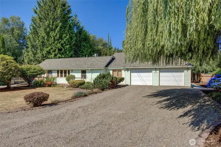Great opportunity to own one of the largest properties in the area. Great opportunity to own one of the largest properties in the area.