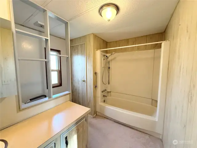 Bathroom #2 (Primary)