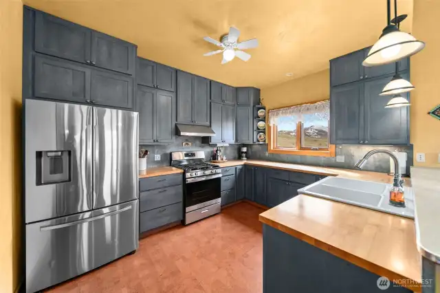 Modern kitchen