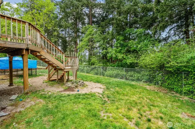 Greenbelt to the back for privacy.