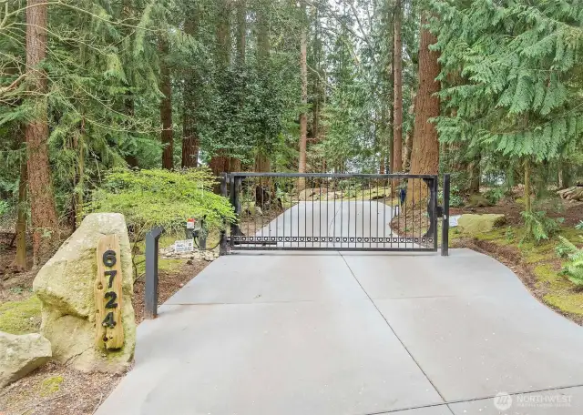 Welcome to 6724 Marine View Drive