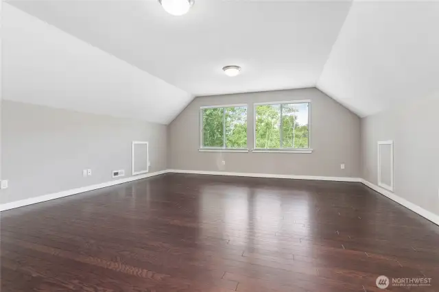 Enormous bonus room on second floor