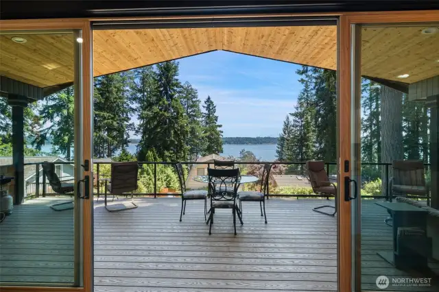 Large sliders for seemless indoor/outdoor living.