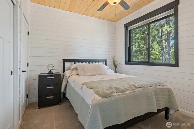 Upstairs Bedroom #2