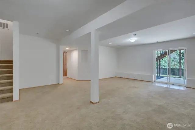 extra large rec room on lower floor.....