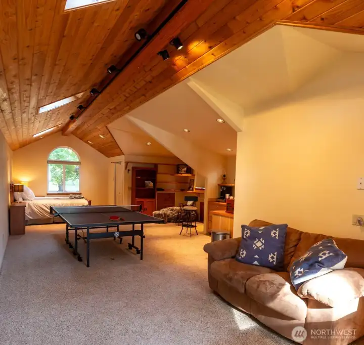 Bonus room.