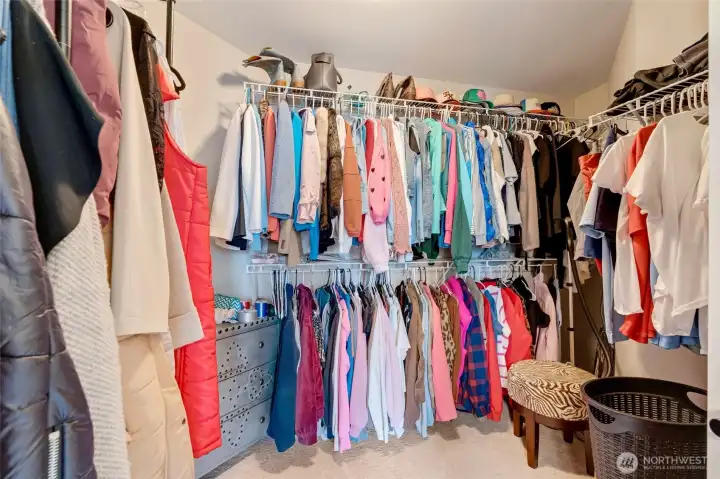 Attached walk-in closet w/ organizers.