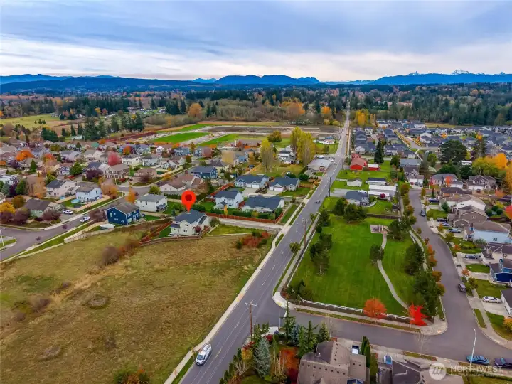 Conveniently located near Cedarhome market, shops, restaurants & top rated schools!