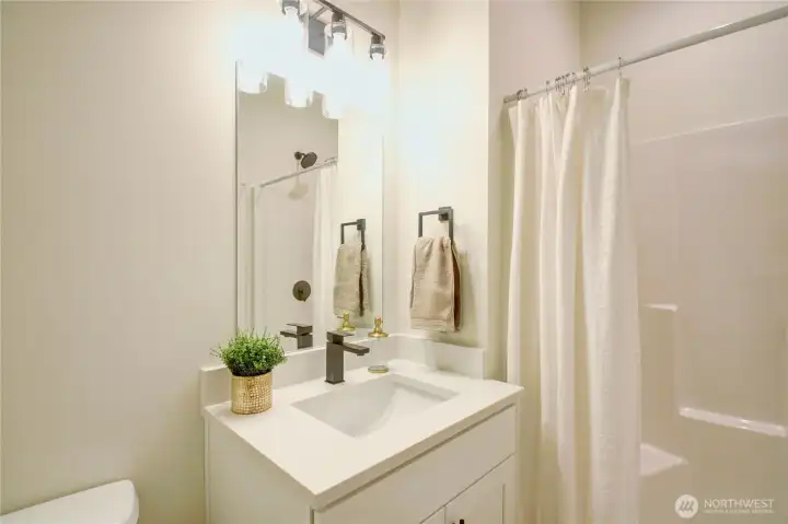 Ensuite 3/4 Bathroom for the lower bedroom suite.