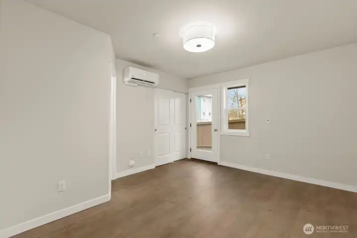 Photographs are for illustrative purposes only. Features, finishes, interior/exterior colors, landscaping and floorplan shown may vary from actual homes built.