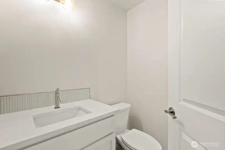 Photographs are for illustrative purposes only. Features, finishes, interior/exterior colors, landscaping and floorplan shown may vary from actual homes built.