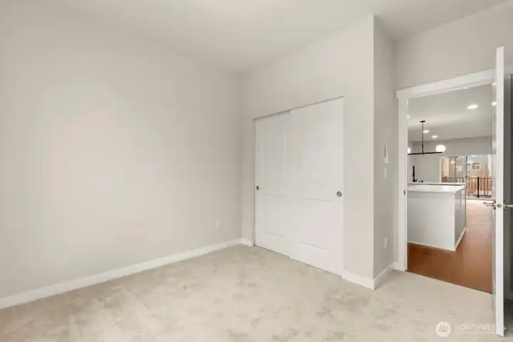 Photographs are for illustrative purposes only. Features, finishes, interior/exterior colors, landscaping and floorplan shown may vary from actual homes built.