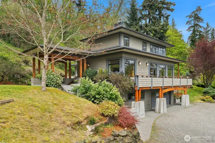 A magnificent home you don't want to miss! Reach out to the listing agent for a viewing appointment.