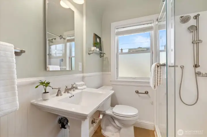 Bath with walk-in shower on main floor Bath with walk-in shower on main floor