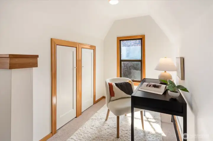 Upper suite nook Upper suite nook