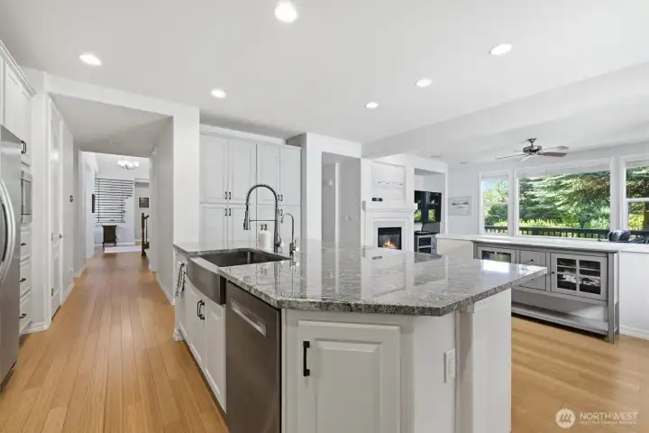 Undermount sink.
