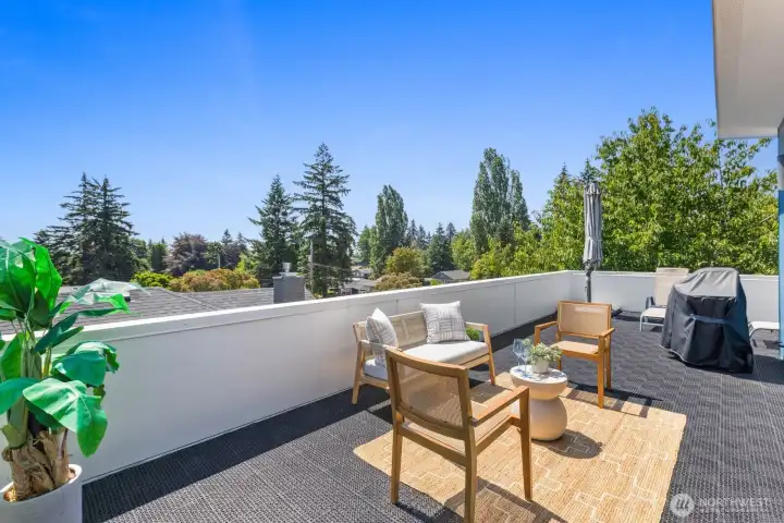 Expansive rooftop deck with room to lounge, dine, and grill. With access to gas, water, and electricity. Expansive rooftop deck with room to lounge, dine, and grill. With access to gas, water, and electricity.