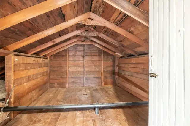 An additional unfinished attic area upstairs too.