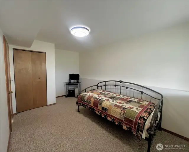 Fourth bedroom
