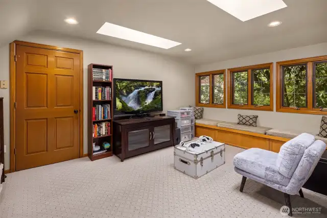 4th bedroom gameroom or suite