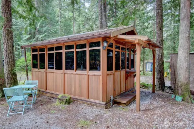 Multiuse shed