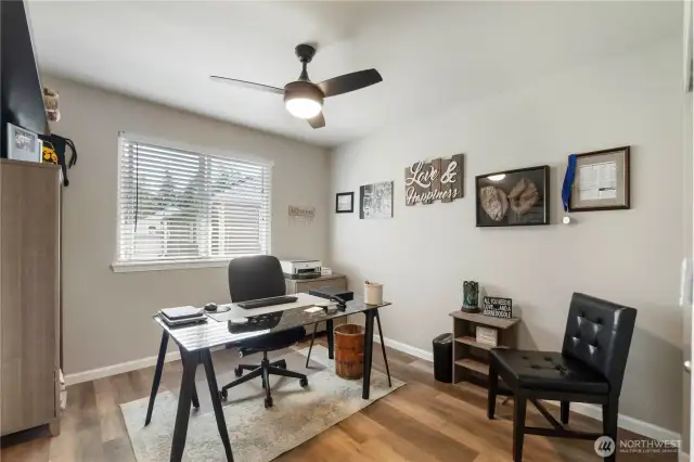 4th bedroom set up as an office is a versatile space.