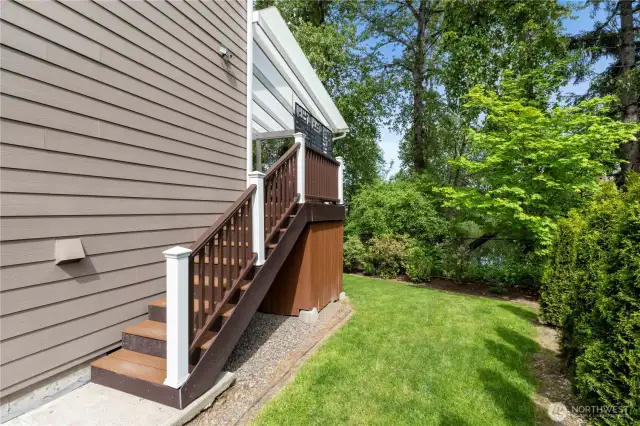 A side yard that doesn’t feel like a side note. Access your deck, garden, or secret squirrel-watching station in style.