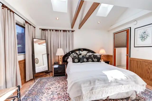 Main floor guest bedroom!