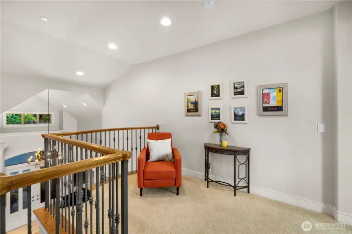 Upper floor sitting area