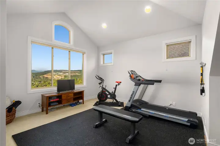 Upper floor bedroom #2