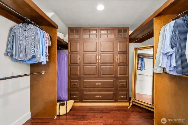 A view of the walk in dressing room.