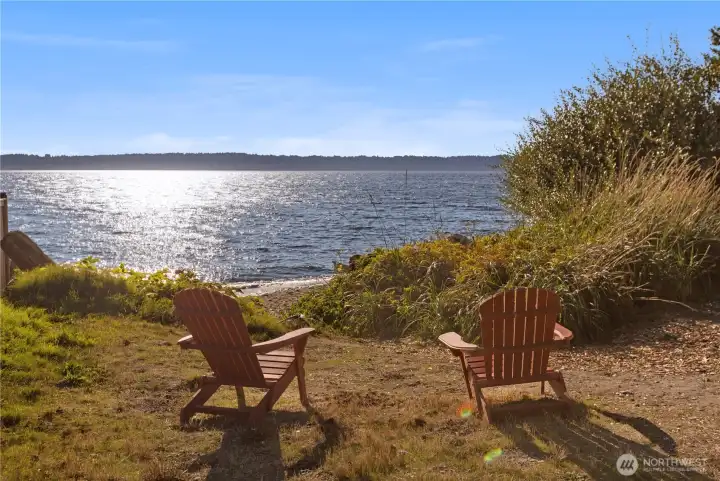 Enjoy waterfront access without paying for waterfront property!
