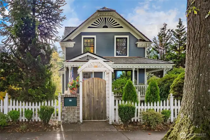 Welcome to this beautiful Victorian Home at 915 Front St Lynden