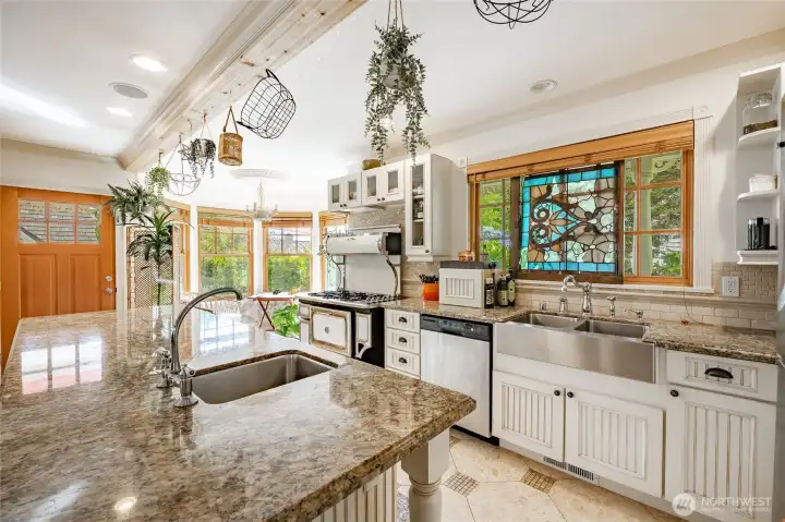 Beautiful kitchen!