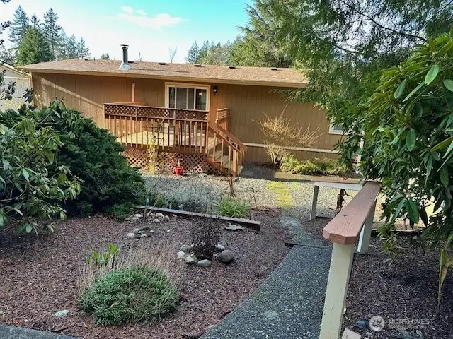 Back of home / garden area