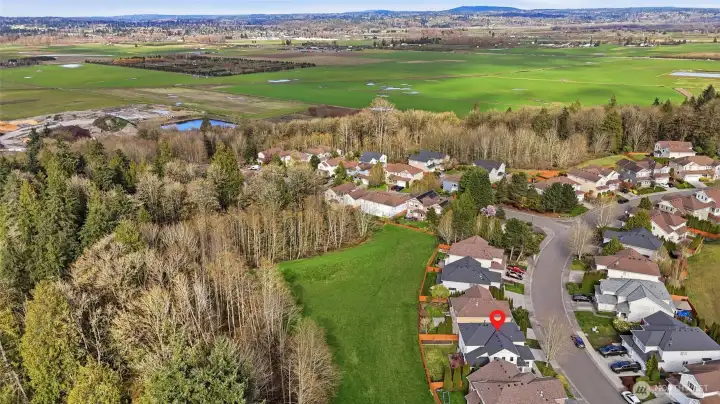 Ideally located near sought after schools, shopping, parks and more