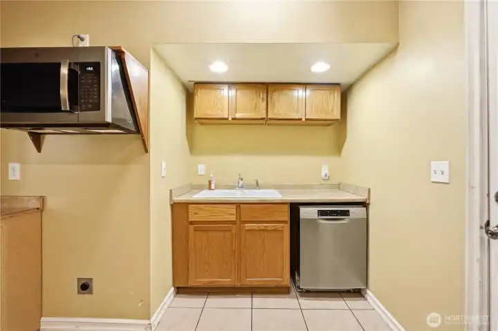 Possible ADU ktichen (no stove/range)