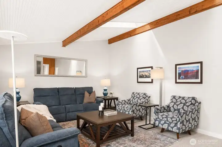 Virtual Rendering of Professionally Painted Ceilings Prior to Closing Option Virtual Rendering of Professionally Painted Ceilings Prior to Closing Option