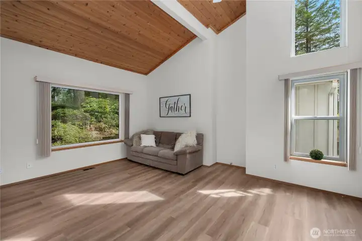 Natural gas in the home, ready for a gas fireplace. Large window looking to the golf course. Natural gas in the home, ready for a gas fireplace. Large window looking to the golf course.