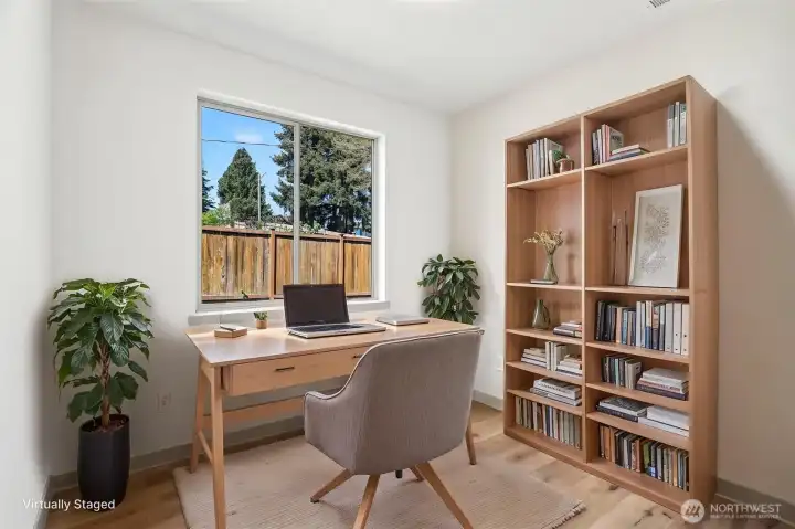 Main floor Office/Flex room