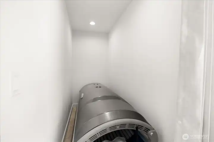 Included tanning bed Included tanning bed