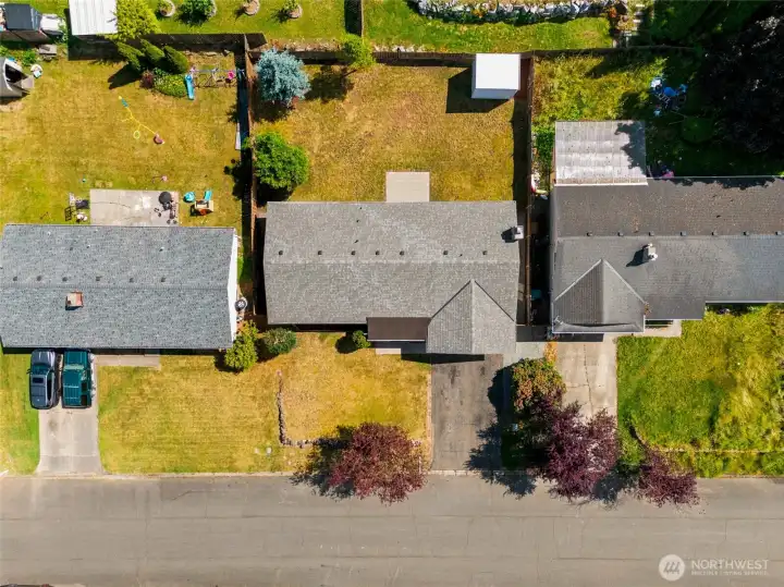 Move-in ready with extensive updates throughout. New roof installed in 2023. New gutters and downspouts completed in 2019. Move-in ready with extensive updates throughout. New roof installed in 2023. New gutters and downspouts completed in 2019.