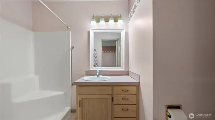 998 - Main primary ensuite